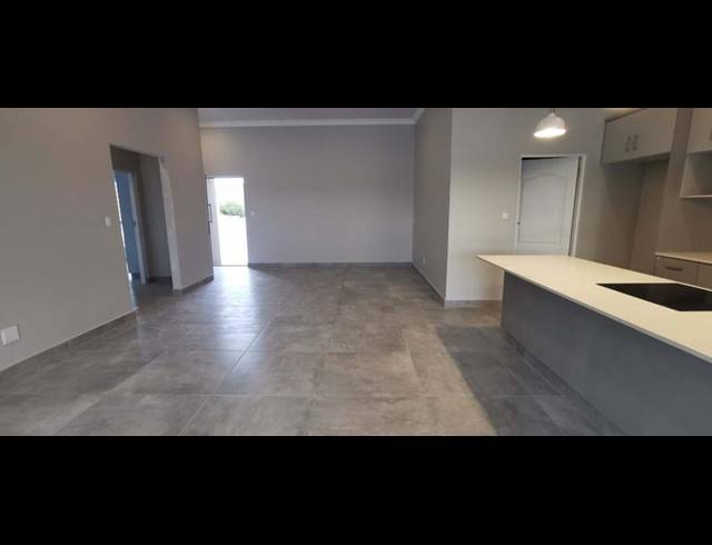 3 BEDROOM TOWNHOUSE FOR SALE IN ISLAND VIEW